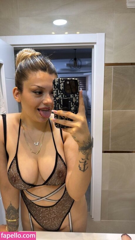 Simge Baranko lu art étoile galerie