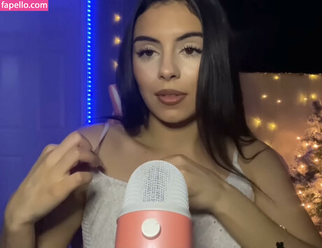 Tingly Asmr_ joli modèle archive