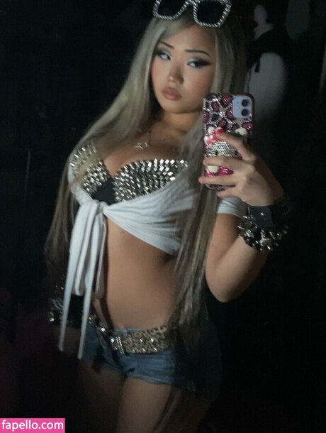 Miley Vang top star photo