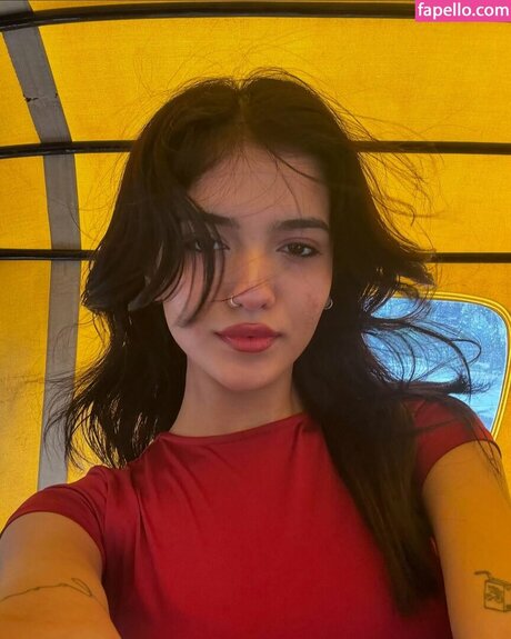 ishitasgj meilleure actrice des photos