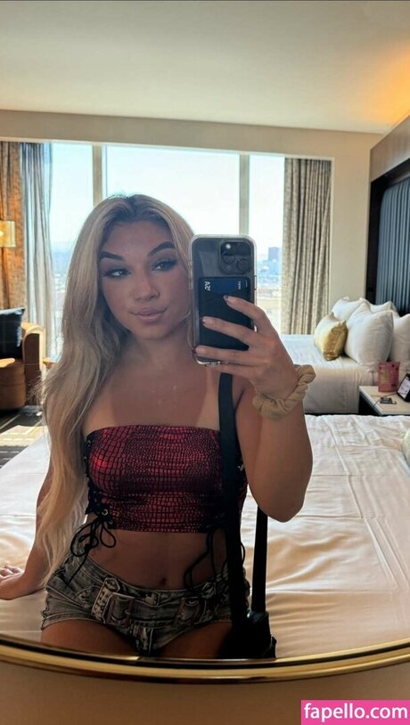 Thea Hail star du porno nue img