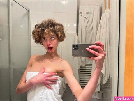 Ava Kalitowski star érotique img