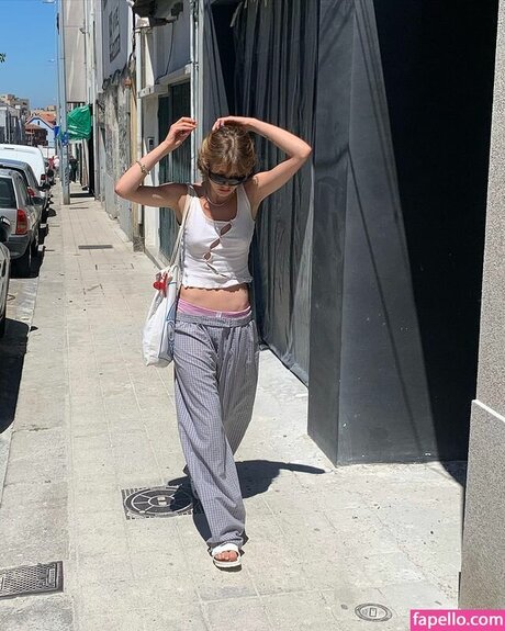 Ava Kalitowski actrice érotique archive