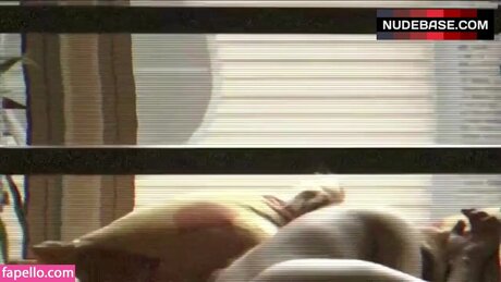 Sarah Davis actrice nue archive