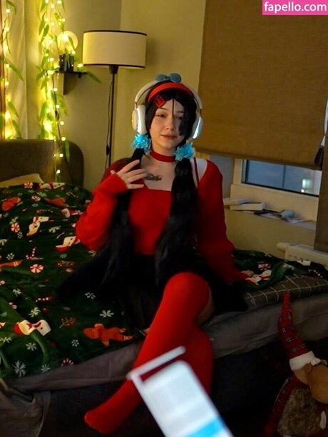 Morphe ya modèle joli des photos