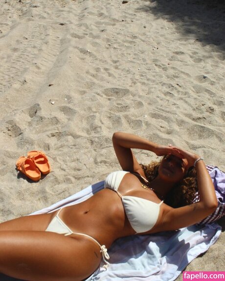 noadabushh modèle de sexe img