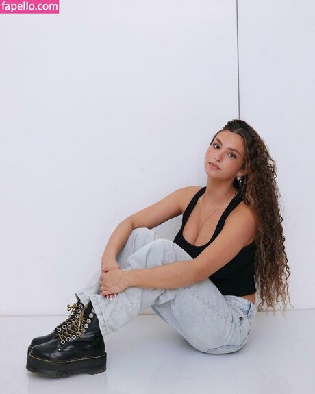 noadabushh modèle magnifique photo