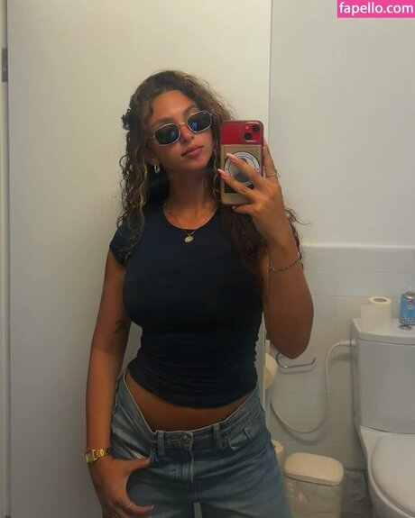 noadabushh star érotique des photos