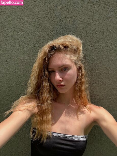 Keira Lhotan modèle meilleur image