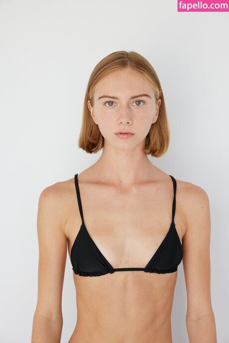 Keira Lhotan belle étoile galeries