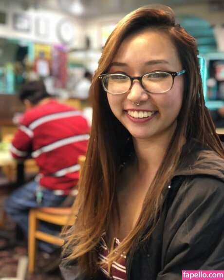 Sophia Phan star pornographique collection