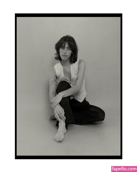 Clara McGregor modèle chaud collection