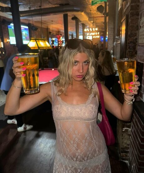 Sabrina Brier art de star du porno photo