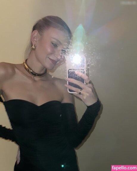 Carolin Niemczyk modèle sexy collection