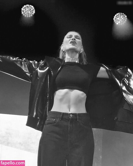 Carolin Niemczyk star du porno érotique galeries