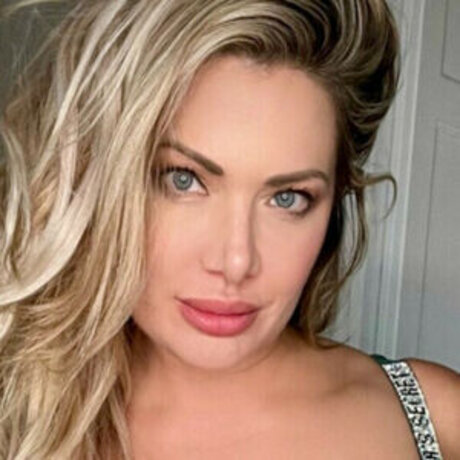 Janelle Pierzina étoile nue photos