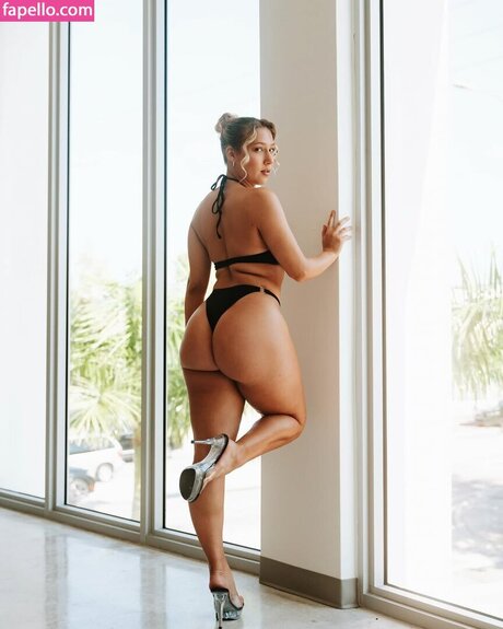 fellation en bikini onlyfans belle définition image