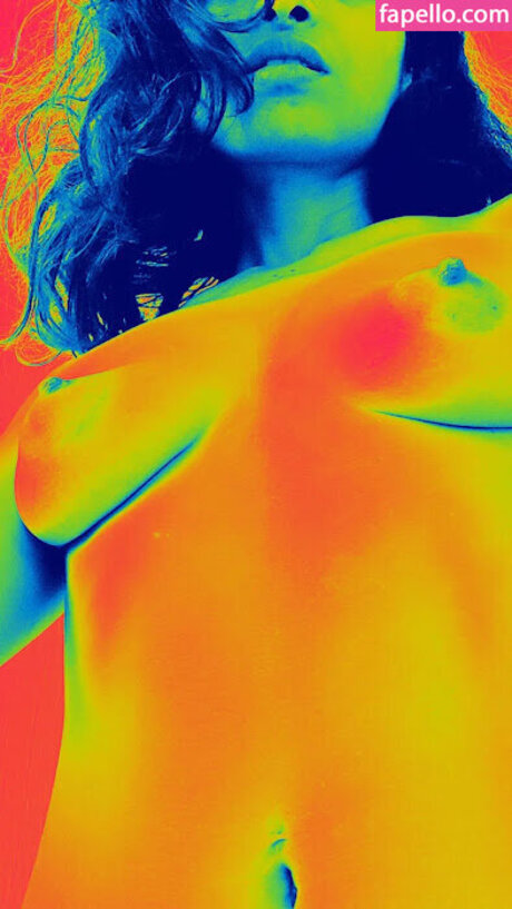 Jikki Nair star du porno belle photos