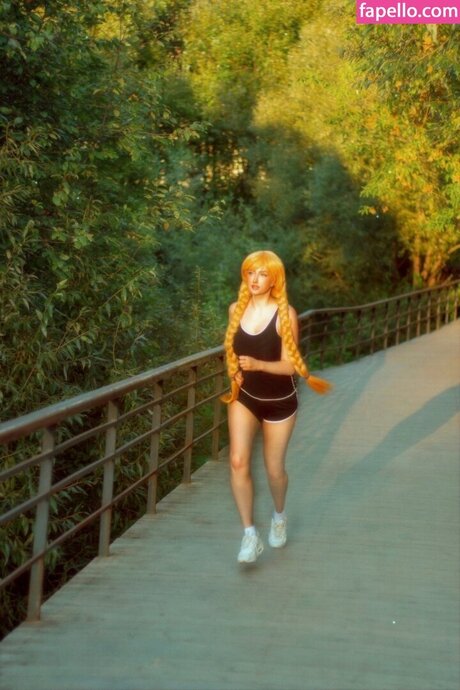 Elena Kyalviyainen étoile érotique des photos