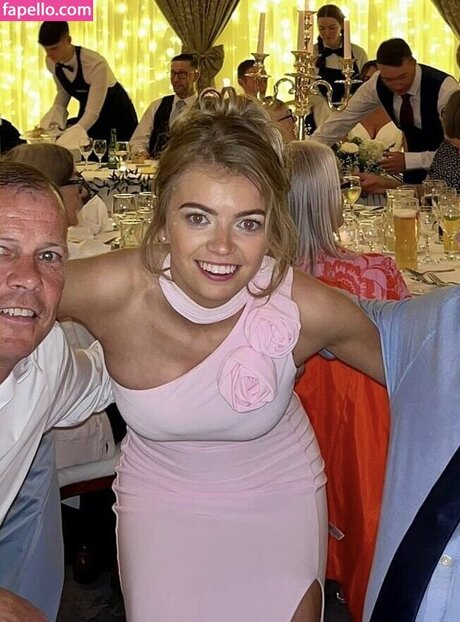 Zoe Clarke star du porno chaude galerie