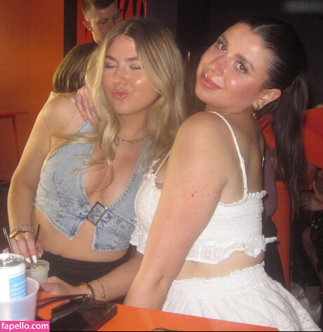 Charlie Ferarie nus star du porno photo