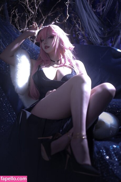 Takoma Yuyi modèle xxx archive