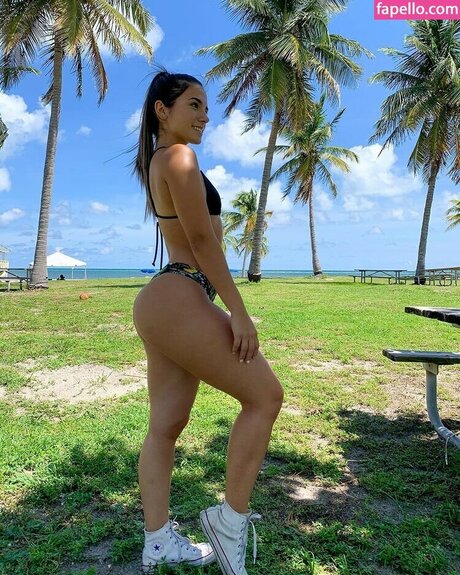 Avb fit actrice érotique image