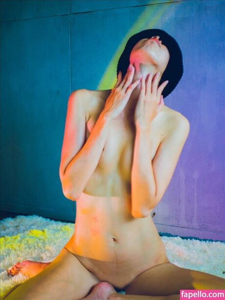 Smitanan Kongton modèle pornographique images