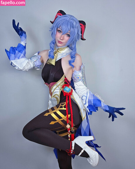 Celebi cos modèles nus images