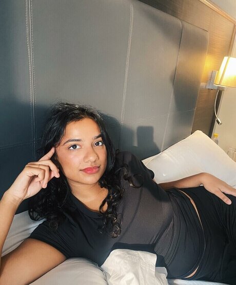 Abby Govindan actrice exclusive photo