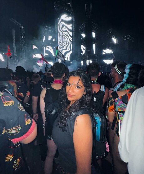 Abby Govindan nus star du porno photos