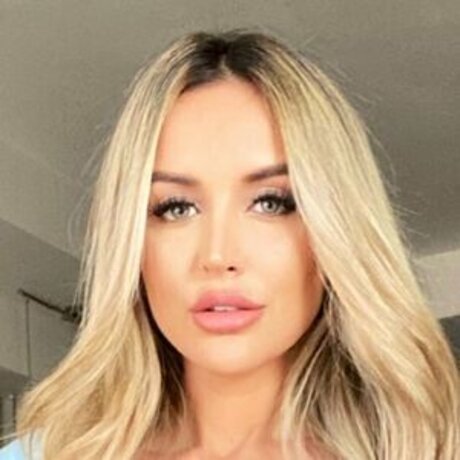 Thesassyone jolie star du porno image