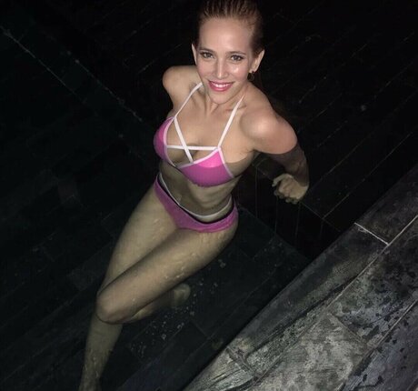 Luisana Lopilato sexe de star du porno des photos