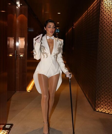 Hande Er el étoile de haute qualité images