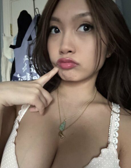 Daisee Hue star du porno exclusive photo