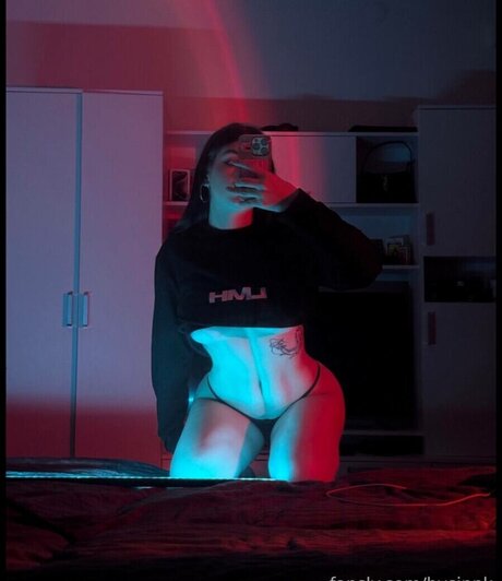 bysinnk modèle xxx des photos