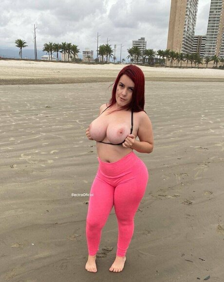 Electra Dominica beau modèle photo