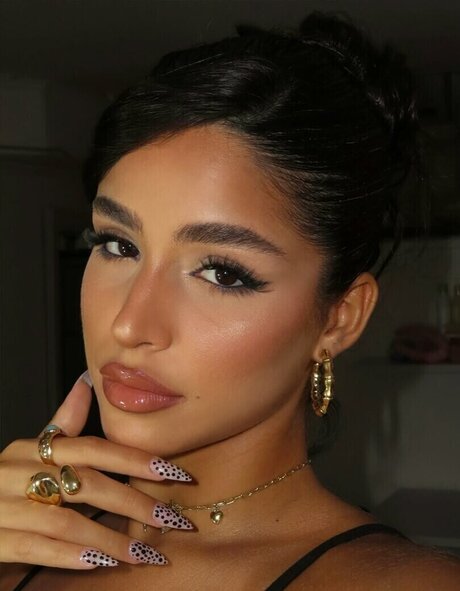 Roni Danino jolie actrice des photos