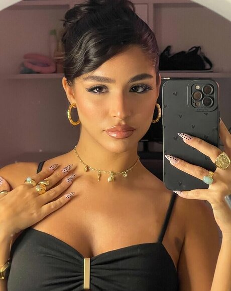 Roni Danino belle star du porno des photos