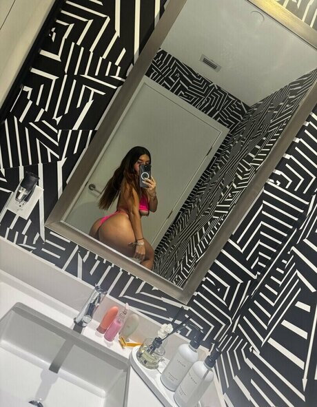 Tiffy Tots modèle porno photos