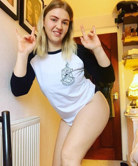 Rebecca Lucy Taylor modèle adulte galerie