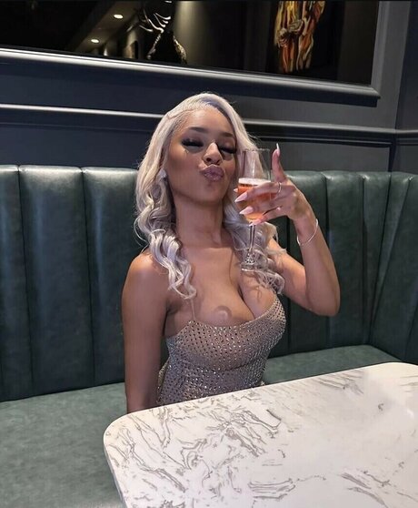 Littlejoiceee modèle joli img