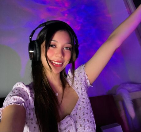 itshellovee modèle hd galerie