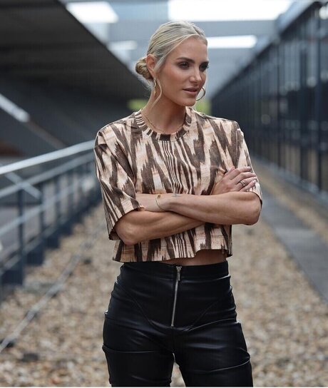 Anna Kraft xxx étoile galerie