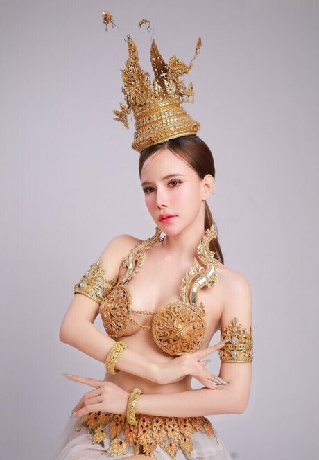 Cream Chabodee jolie étoile des photos