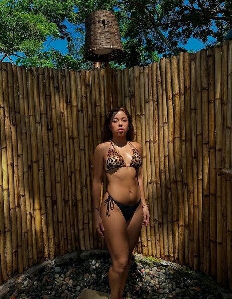 Valeria Madrigal star du porno gratuit galeries