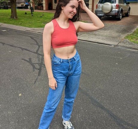 Lucy Holz étoile de l'art collection