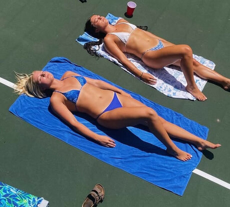 Meadow Eads actrice adulte galeries