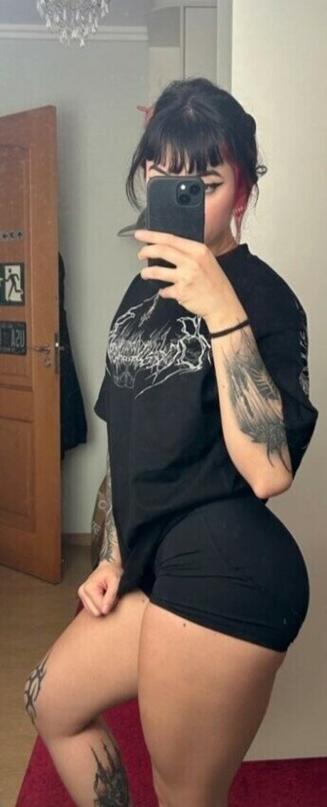 Vaneeeer_ actrice artistique galeries