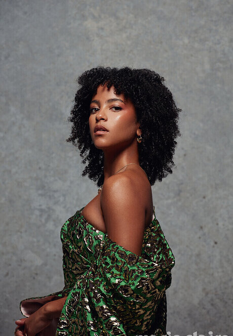 Lou Llobell étoile chaude image